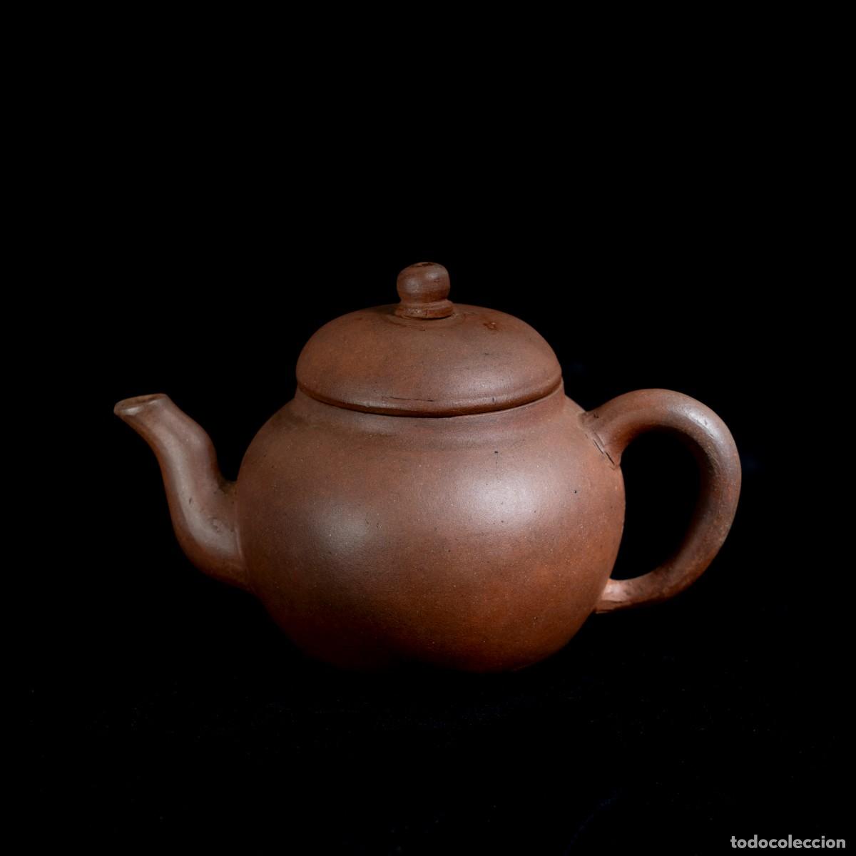 Antig&uuml;edades: Tetera Yixing Zisha con Marca &ldquo;Gong Hu&rdquo;, Finales Qing&ndash;Inicios Rep&uacute;blica, China