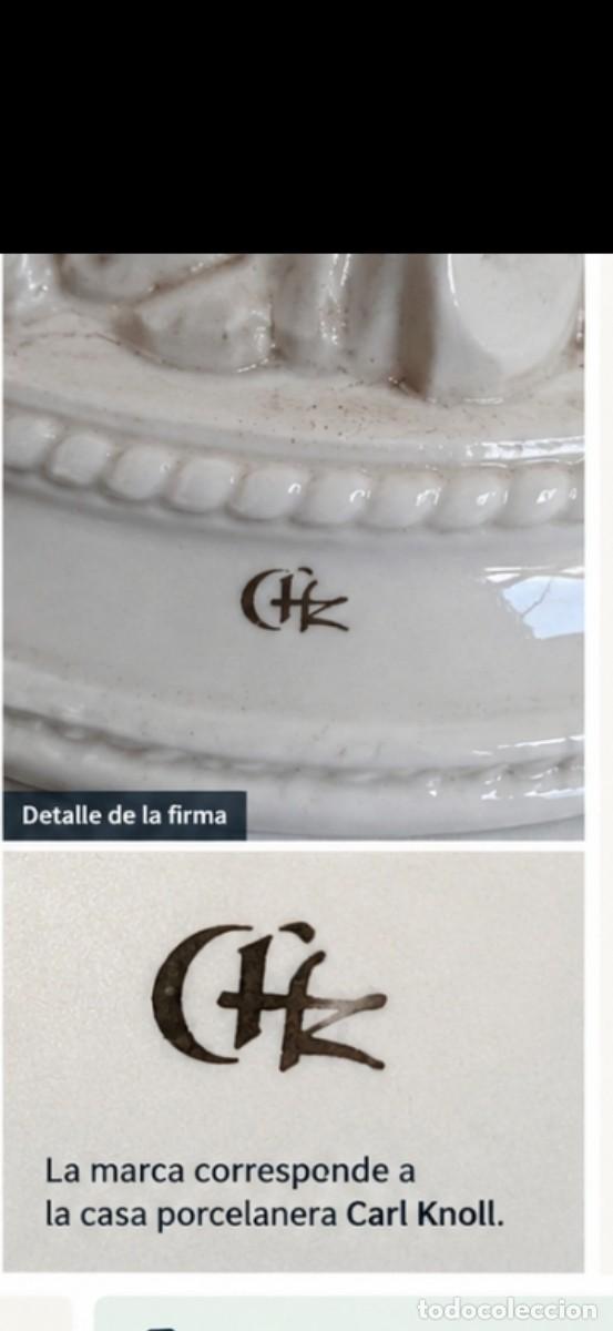 Antig&uuml;edades: Macetero, columna pedestal en porcelana.