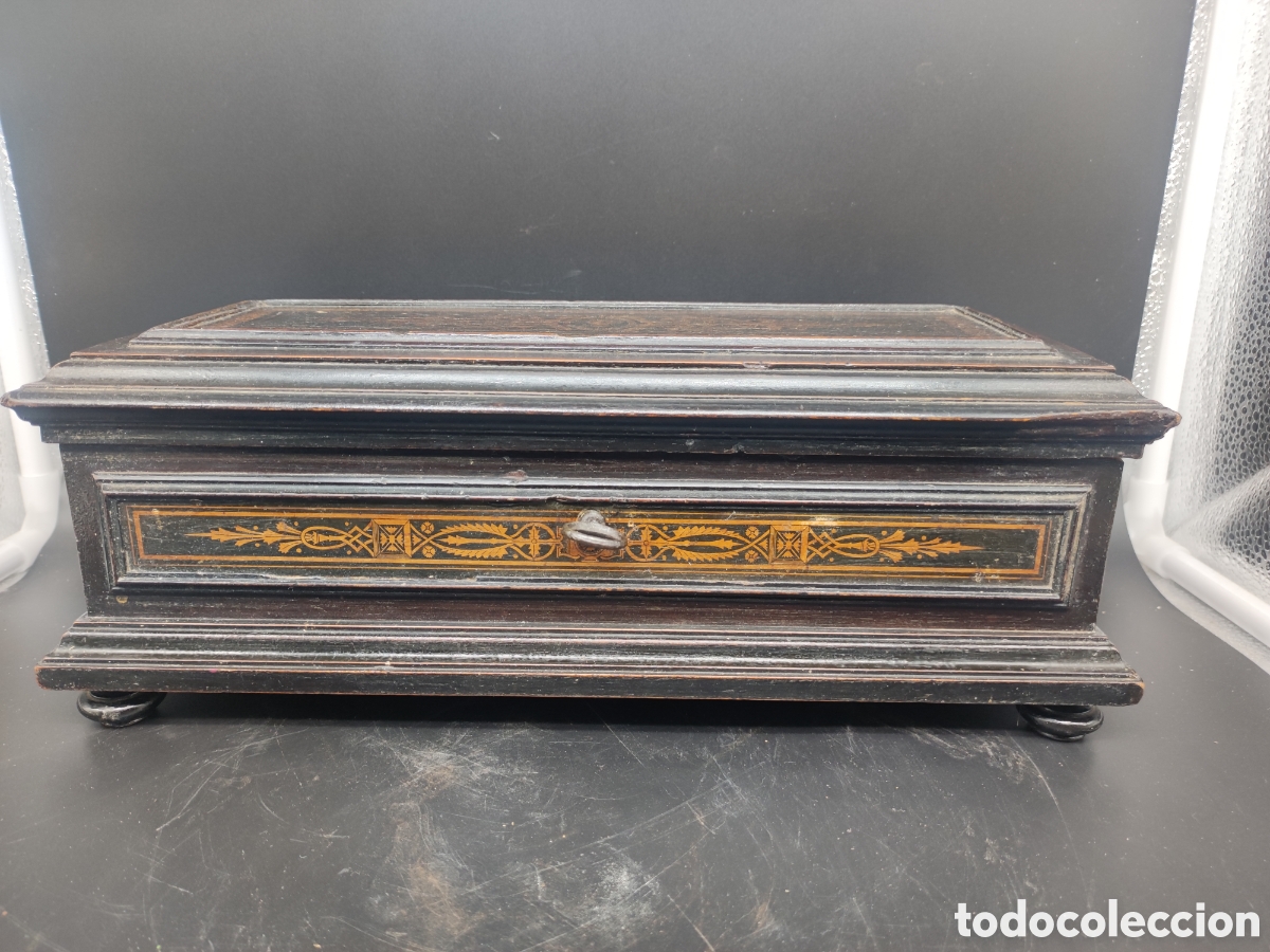 Antig&uuml;edades: Caja de madera siglo XIX