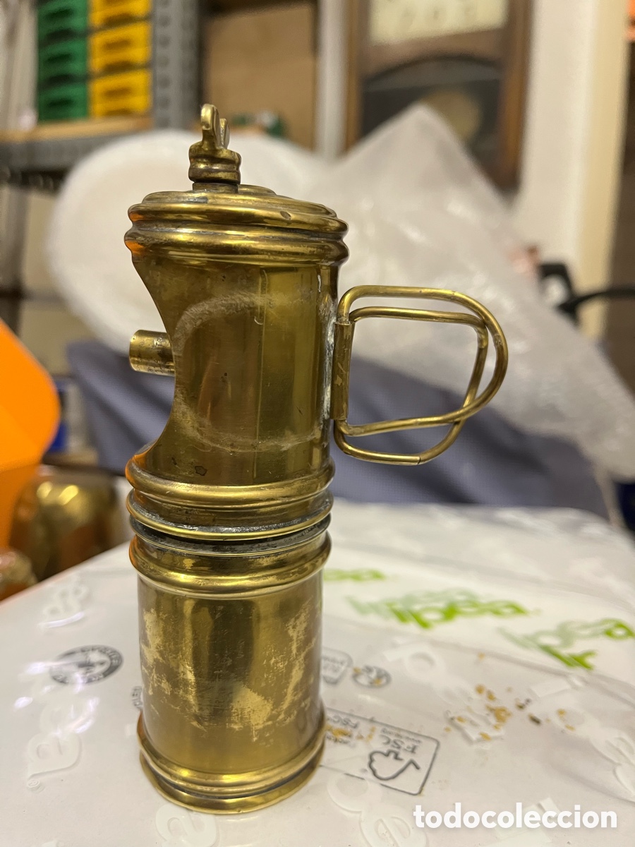 Antig&uuml;edades: Candil antiguo de lat&oacute;n con asa - Foto 3