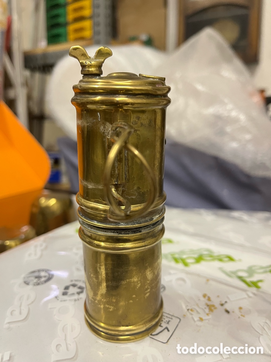 Antig&uuml;edades: Candil antiguo de lat&oacute;n con asa - Foto 4