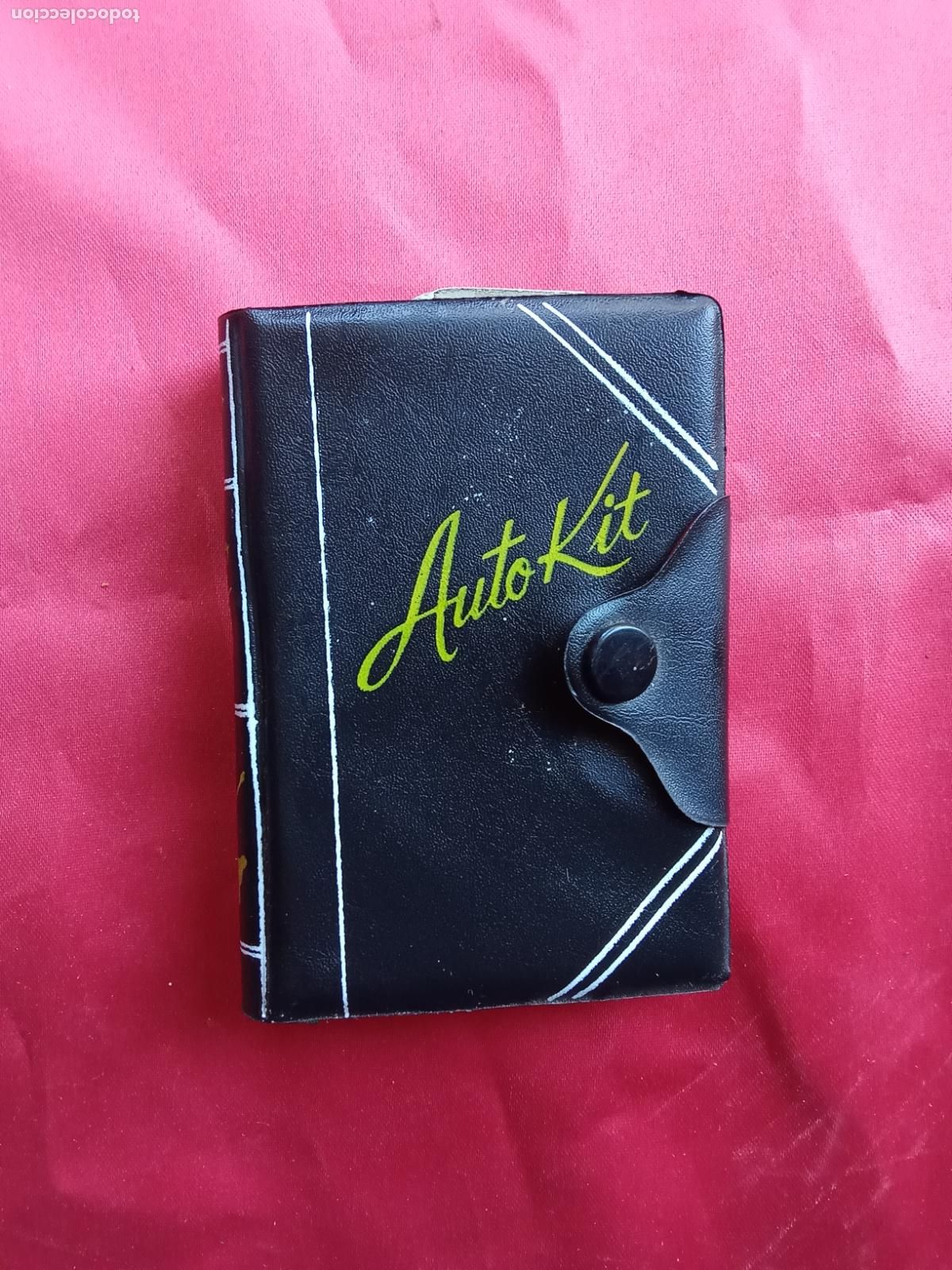 Antig&uuml;edades: Vieja carpeta autokit, curiosidad. Rinconera