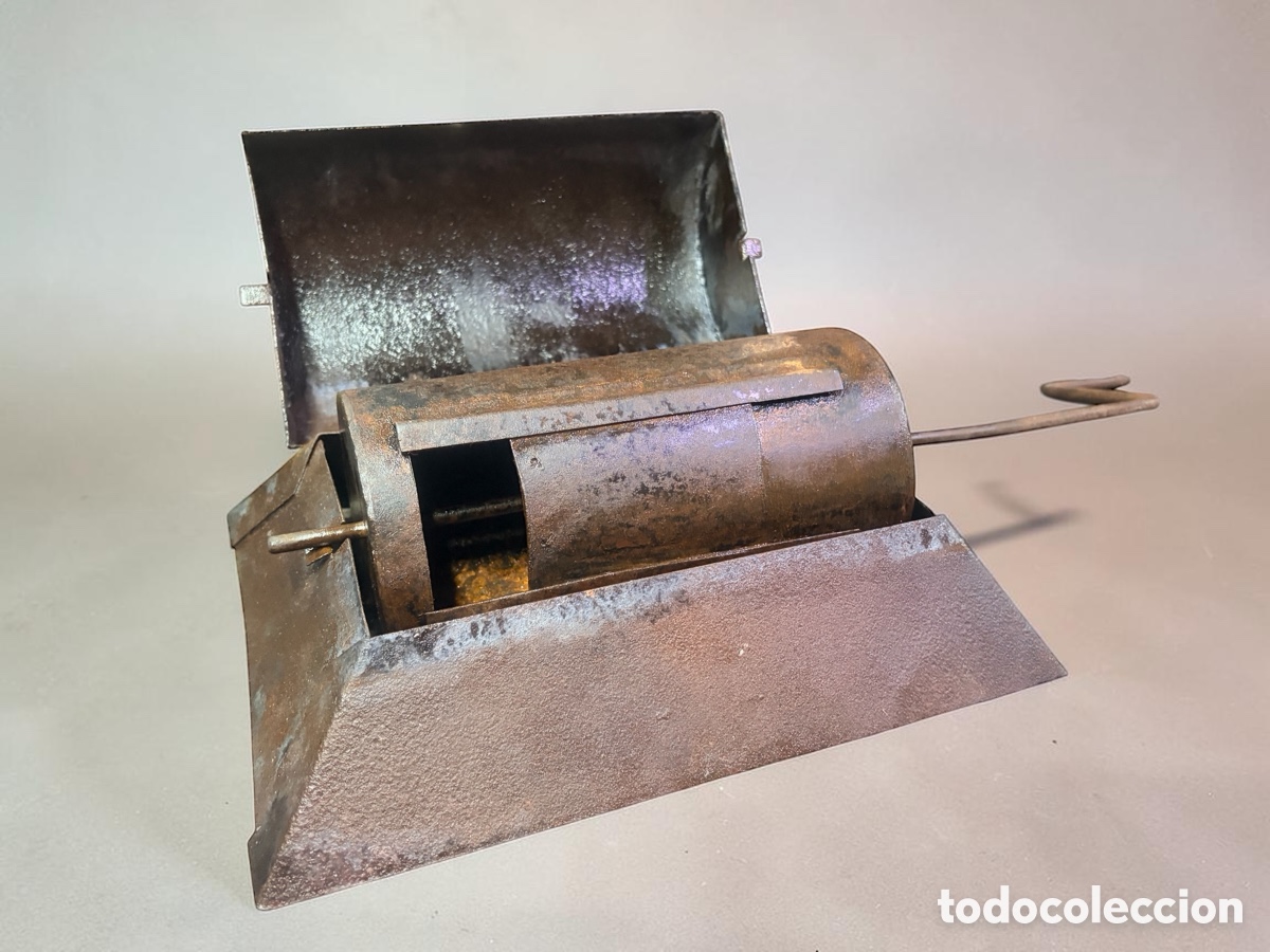 Antiquit&eacute;s: Antiguo tostador manual