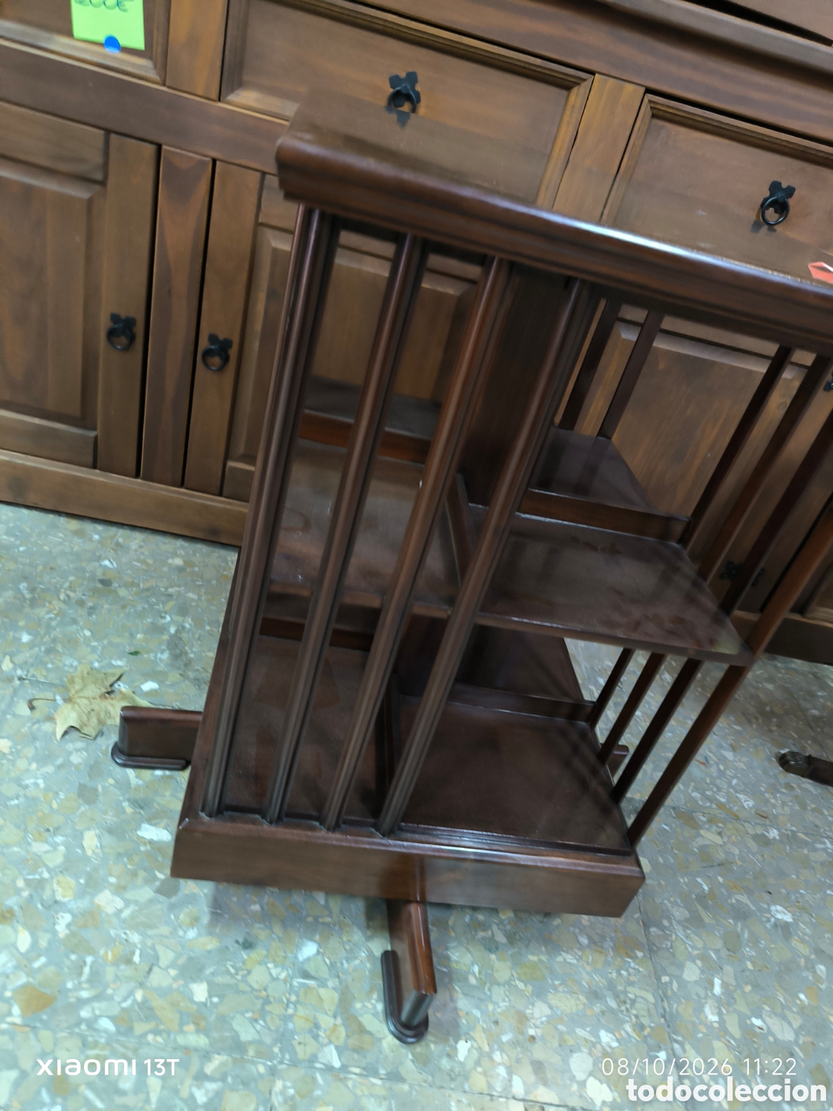 Antig&uuml;edades: Mueble auxiliar revolbing