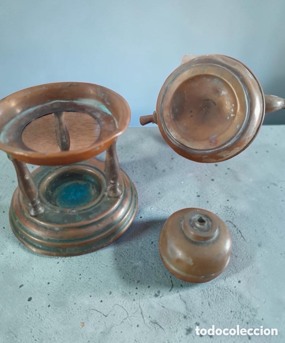 Antig&uuml;edades: Tetera de cobre y lat&oacute;n con soporte - Foto 5