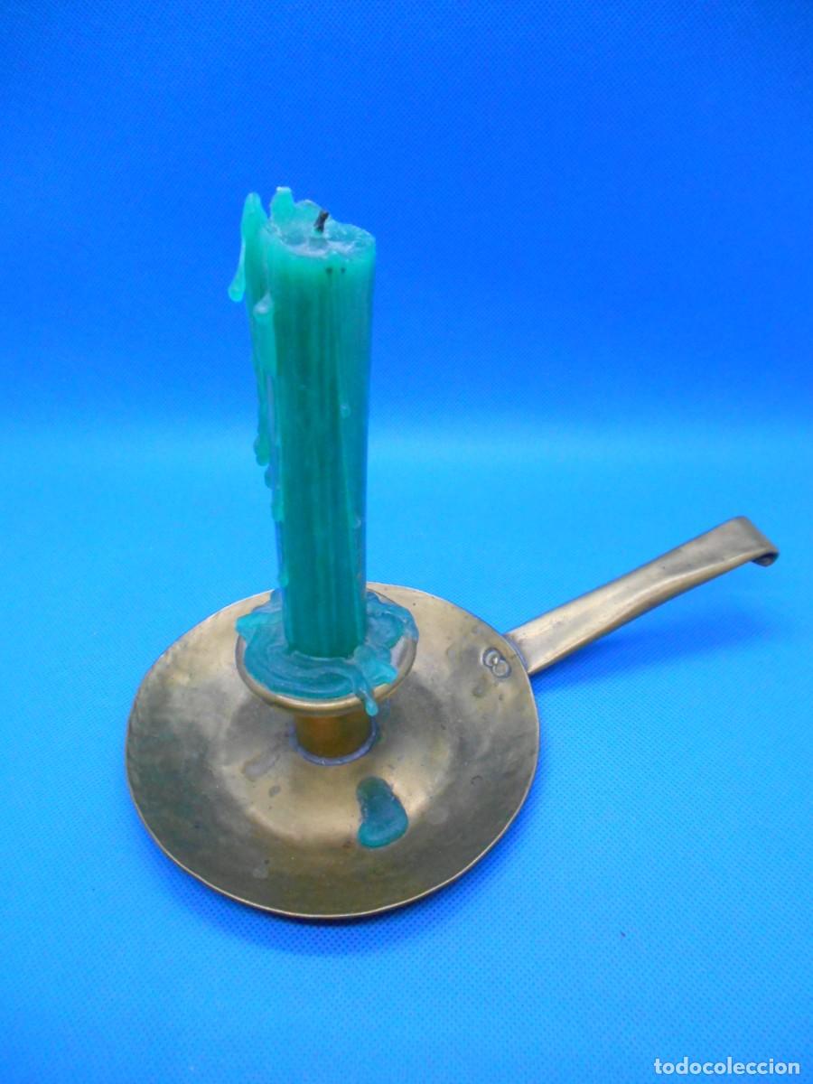Antig&uuml;edades: ANTIGUA PALMATORIA -CANDELABRO EN BRONCE