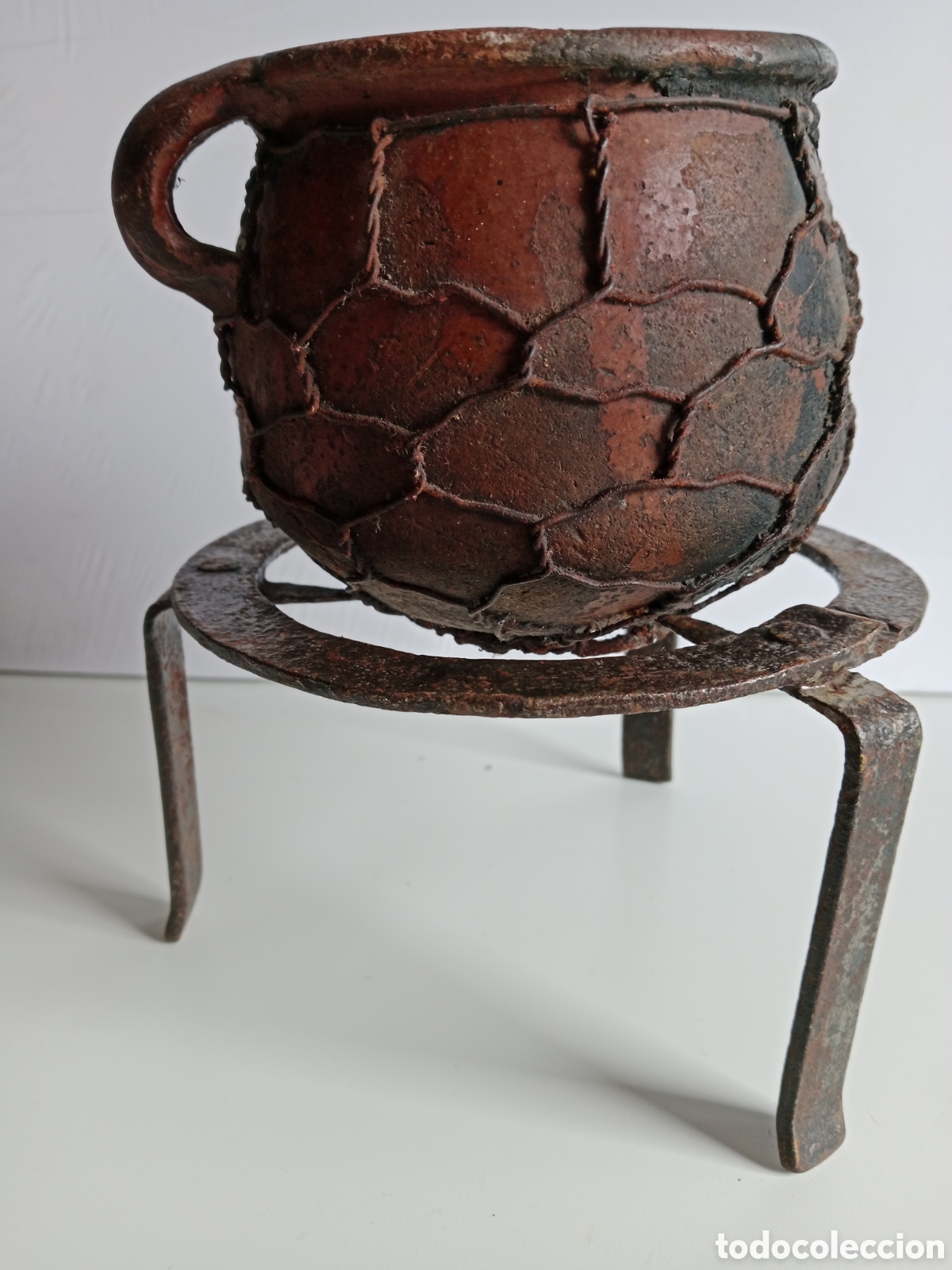 Antig&uuml;edades: TR&Eacute;BEDE Y OLLA DE BARRO - Foto 2