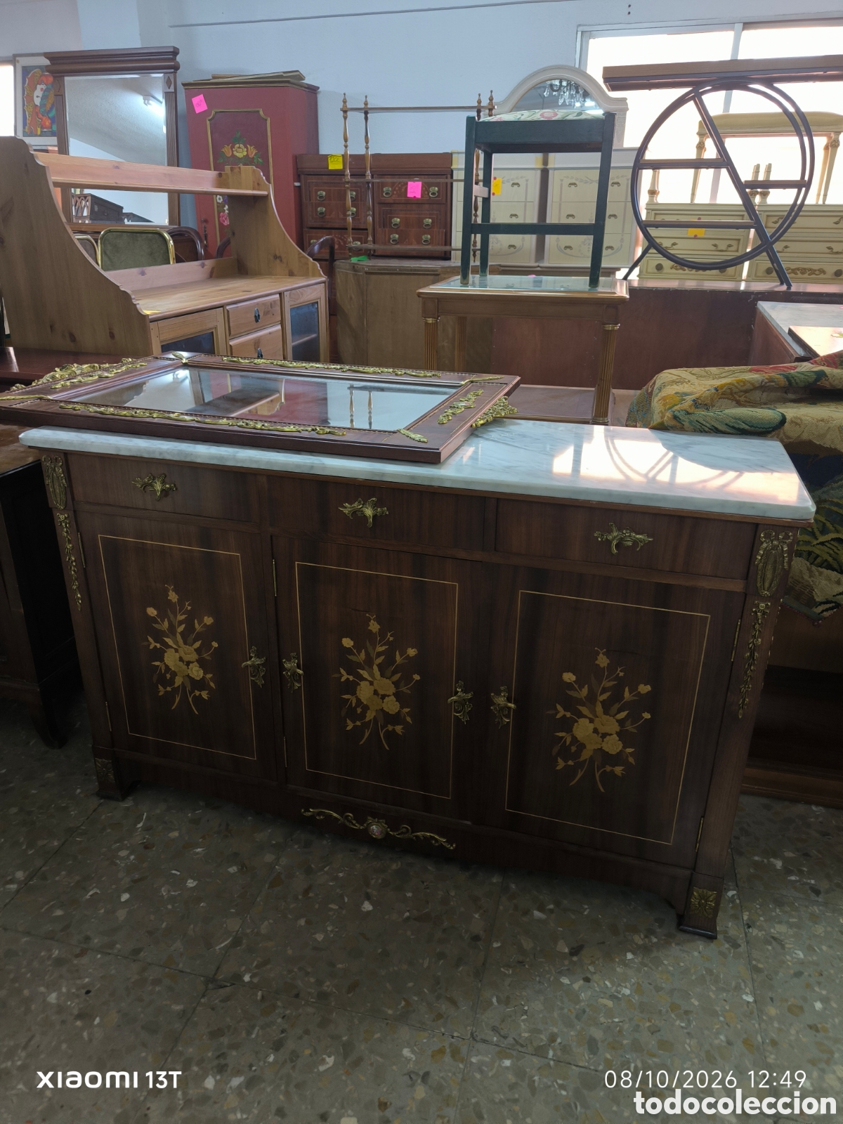 Antig&uuml;edades: Mueble con marqueter&iacute;a y espejo - Foto 1
