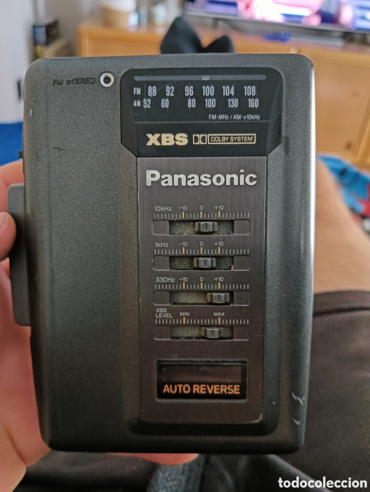 Antig&uuml;edades: reproductor de casetes port&aacute;til (tipo Walkman) con radio AM/FM de la marca Panasonic