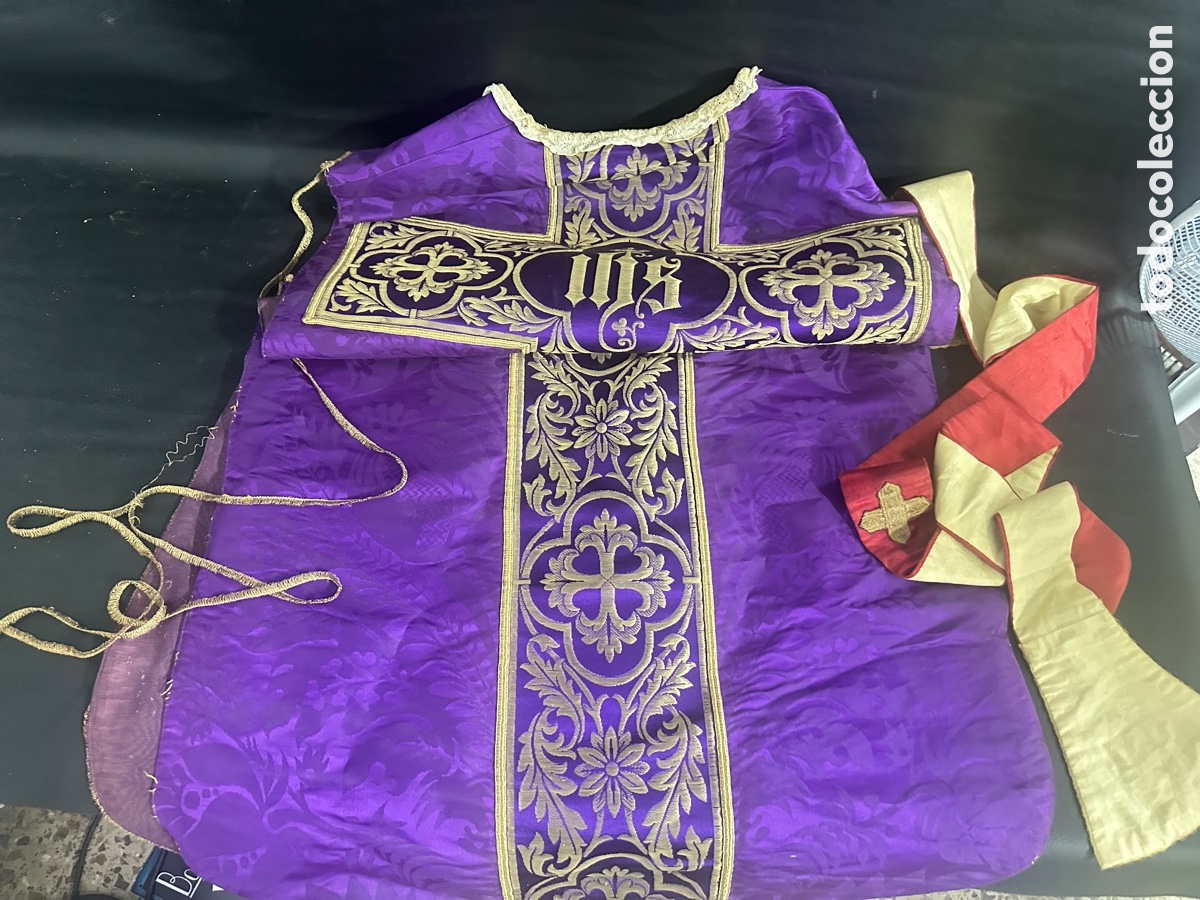 Antig&uuml;edades: Casulla religiosa de seda - Foto 3