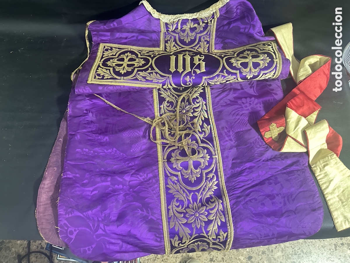 Antig&uuml;edades: Casulla religiosa de seda - Foto 9