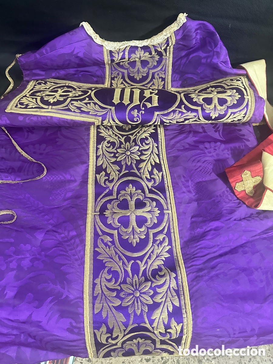 Antig&uuml;edades: Casulla religiosa de seda