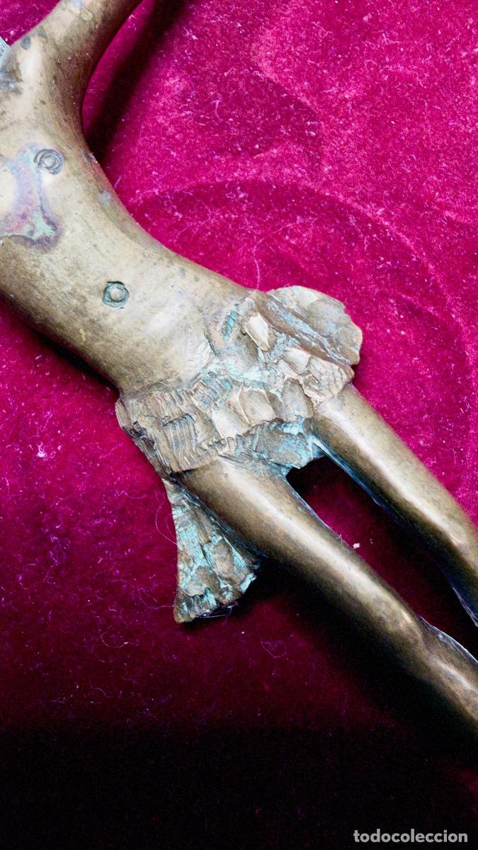 Antig&uuml;edades: Cristo en bronce, probablemente del siglo XVII - Foto 3