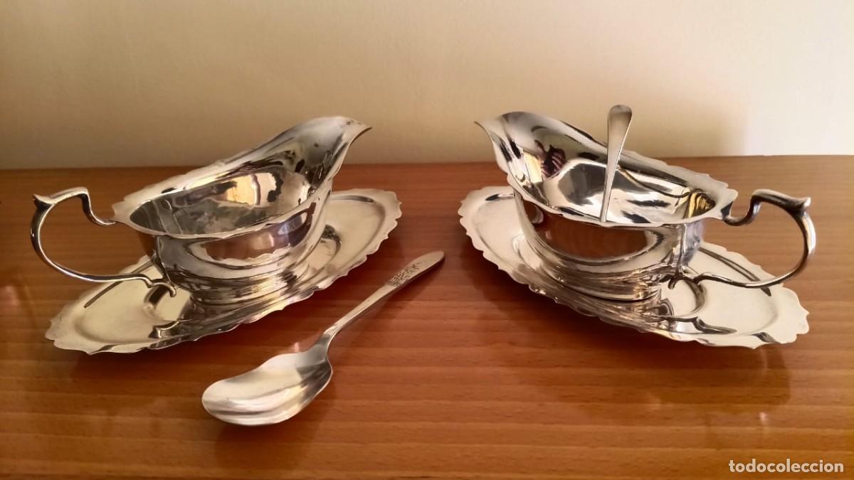 Antig&uuml;edades: Pareja de salseras vintage inglesas con ba&ntilde;o de plata (Silver Plated)