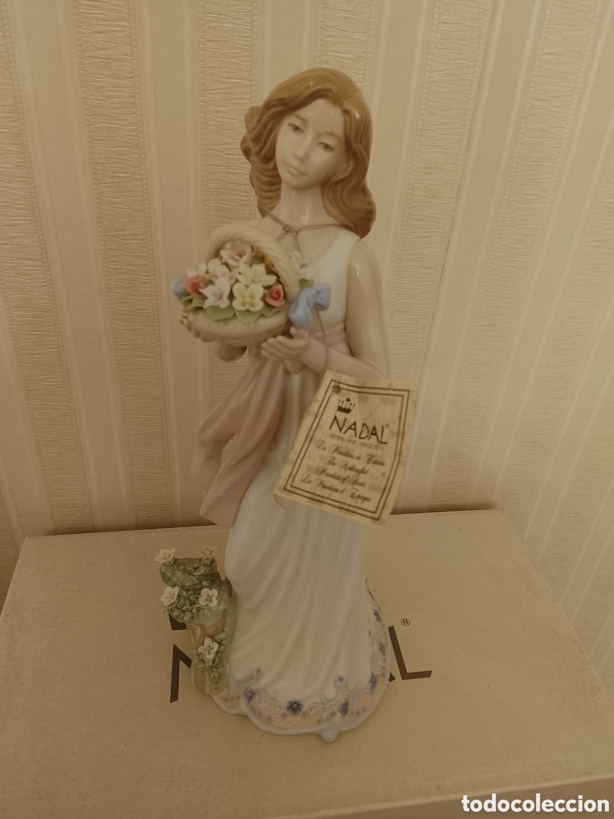 Antig&uuml;edades: Preciosa figura de Nadal ,catalogada y nueva en su propio estuche .Ver fotos y leer descripci&oacute;n