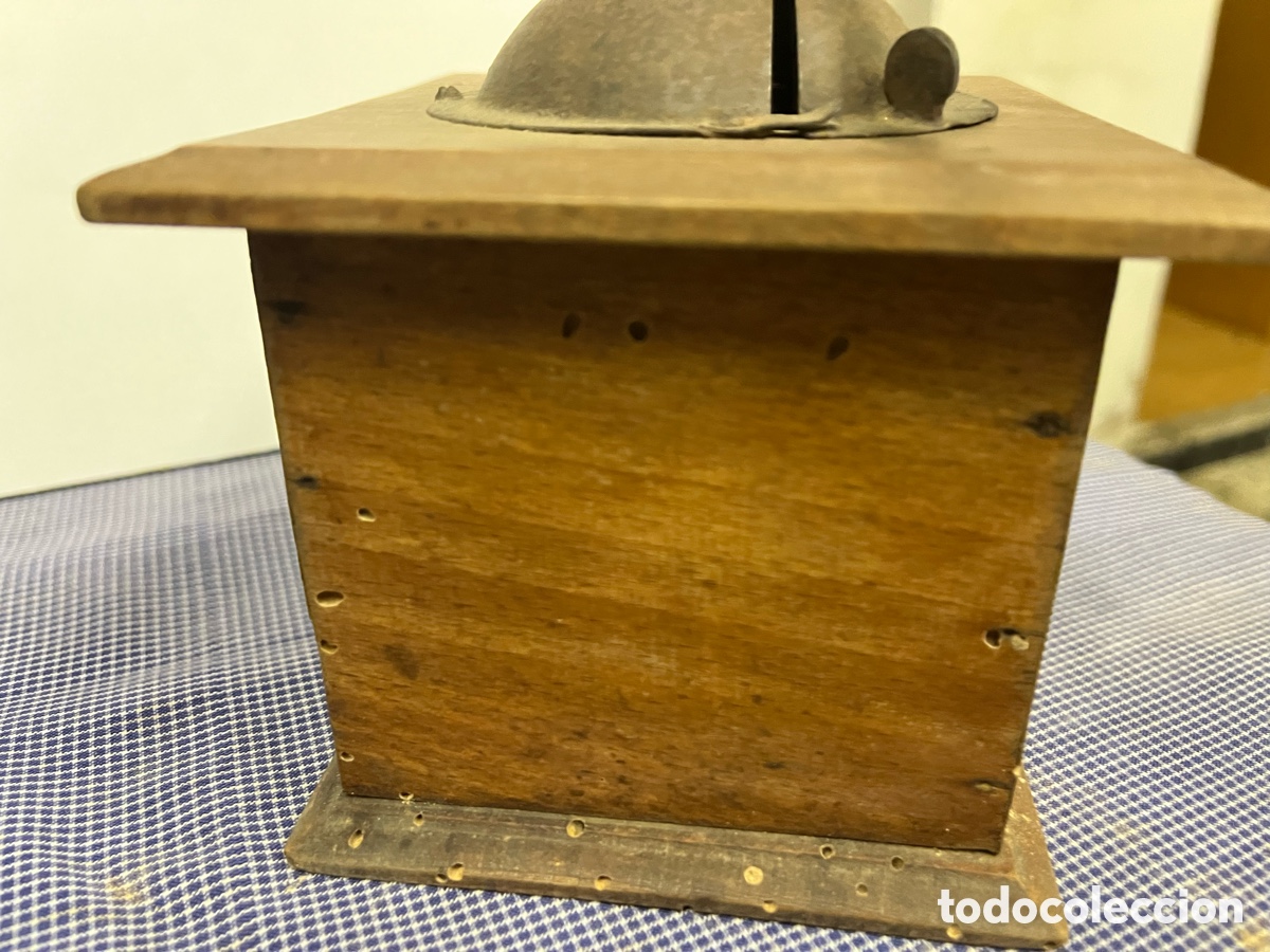Antig&uuml;edades: Molinillo de caf&eacute; antiguo de madera y metal - Foto 13