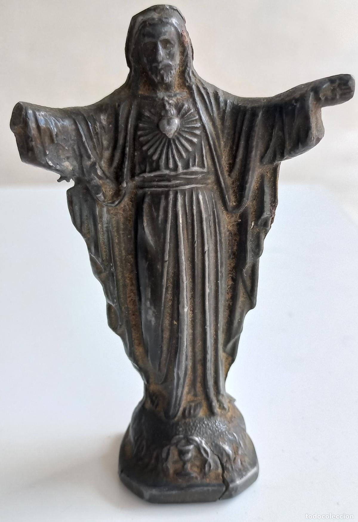 Antig&uuml;edades: Antigua de figura orfebrer&iacute;a del Sagrado Coraz&oacute;n de Jes&uacute;s, cristo.