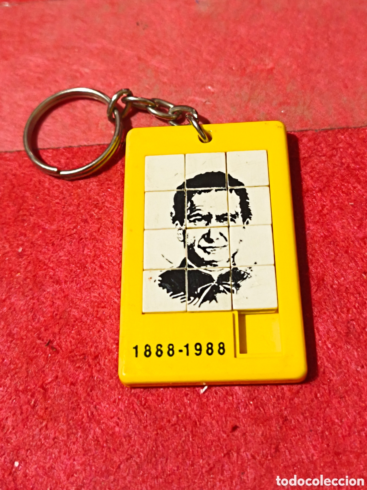 Antig&uuml;edades: Curioso llavero puzzle laberinto Centenario San Juan Bosco