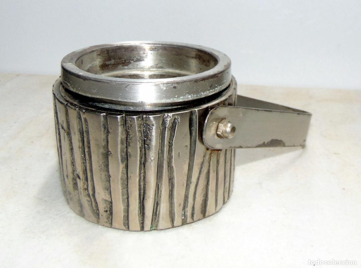Antig&uuml;edades: PEQUE&Ntilde;O CUBO DE AGUA BENDITA O SITULA O ACEDRE