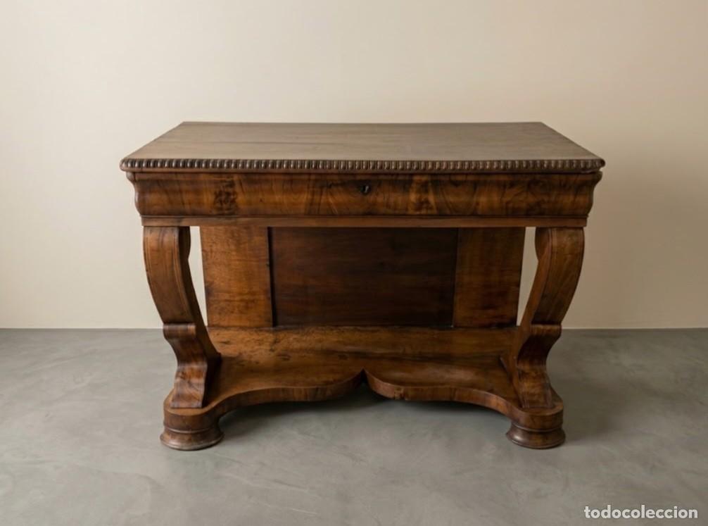 Antig&uuml;edades: Consola antigua estilo ingl&eacute;s Victoriano.