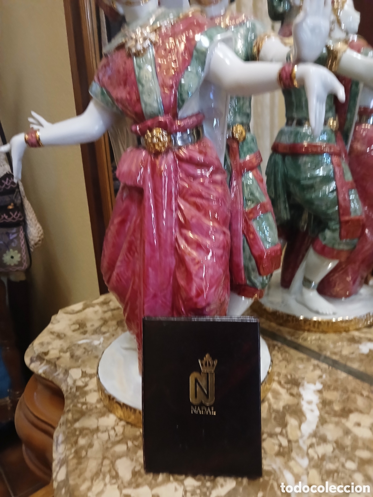 Antig&uuml;edades: ​Figura Porcelana Nadal &rdquo;Tailandeses&rdquo; - Edici&oacute;n Limitada N&ordm; 38/500 con Certificado