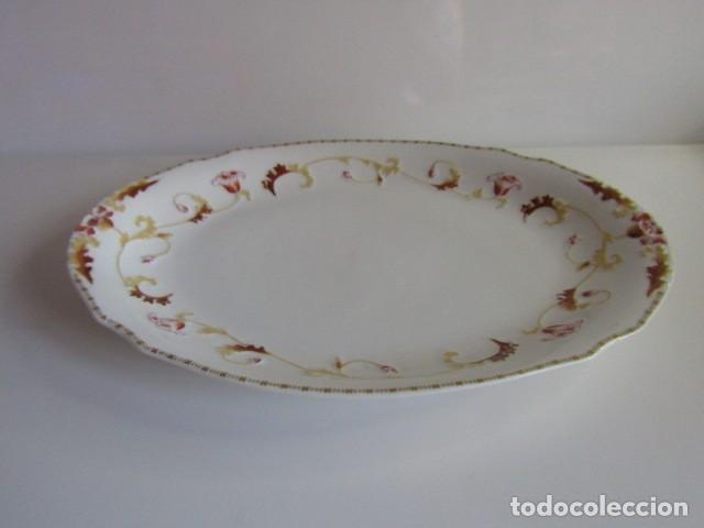 Antig&uuml;edades: Fuente Mediana Ovalada Porcelana Francesa de Limoges GDA - Estilo Art Nouveau, Flores - 41 cm - C. 1