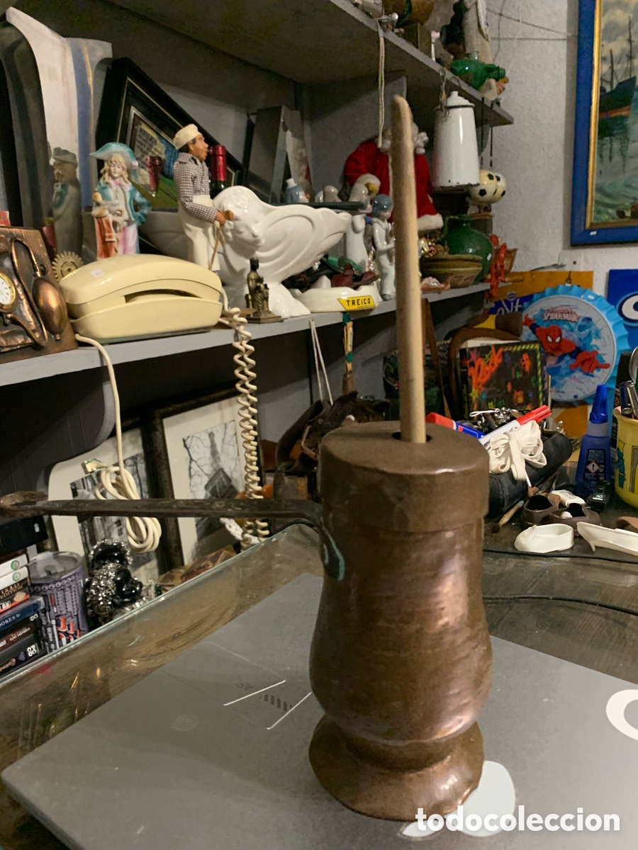 Antig&uuml;edades: ANTIGUA CHOCOLATERA DE COBRE MARTILLADO - ASA DE HIERRO - SIGLO XIX