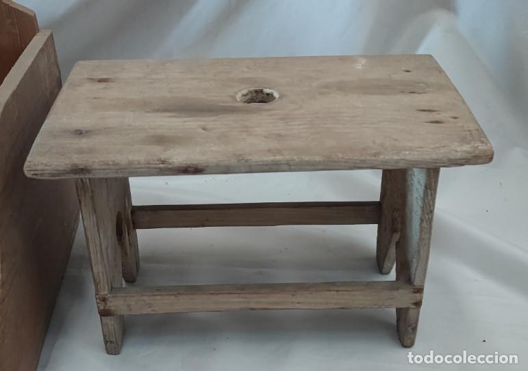 Antig&uuml;edades: PEQUE&Ntilde;A BANQUETA O TABURETE PARA ORDE&Ntilde;AR O SIM.