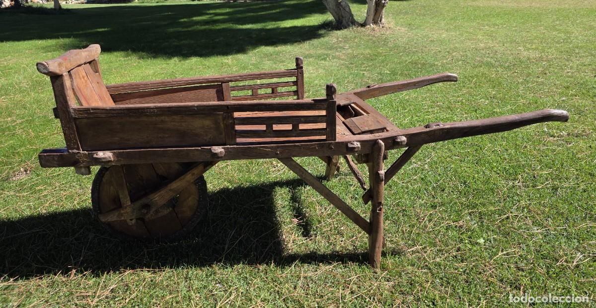 Antig&uuml;edades: Carretilla de mano de madera antigua S.XIX