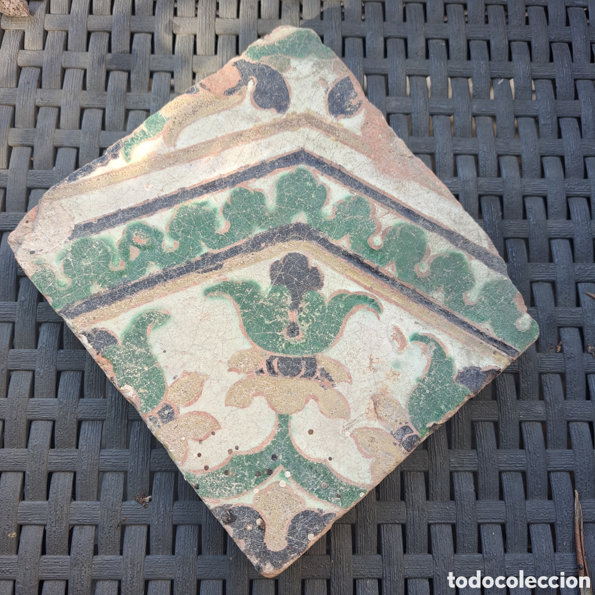 Antig&uuml;edades: Azulejo. Toledo. Siglo XVI.