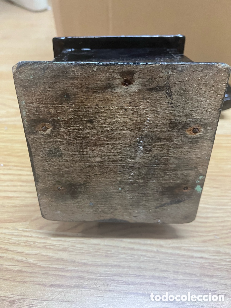 Antig&uuml;edades: Molinillo de caf&eacute; antiguo de madera y metal - Foto 5