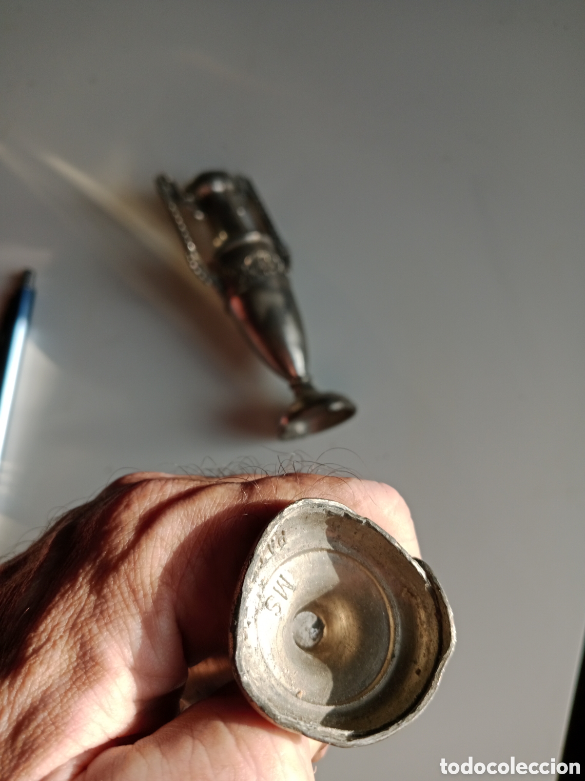Antig&uuml;edades: 2 PEQUE&Ntilde;OS JARRONES . Coleccionista - Foto 3
