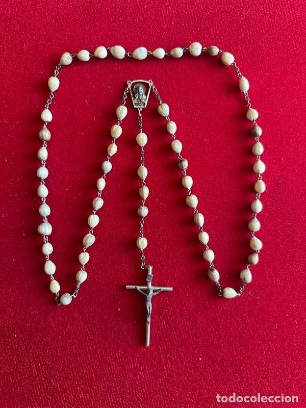Antiguidades: ANTIGUO ROSARIO DE METAL CON CUENTAS DE SEMILLAS DE L&Aacute;GRIMAS Y MEDALLA SAGRADO CORAZ&Oacute;N DE JES&Uacute;S