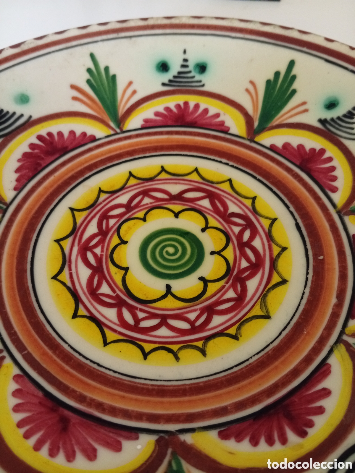 Antig&uuml;edades: Plato de cer&aacute;mica decorativo