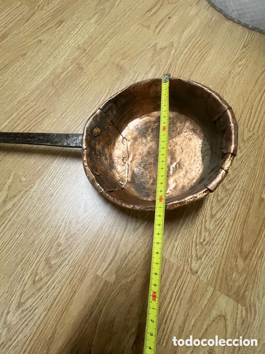 Antig&uuml;edades: Cazo antiguo de cobre (aram) con mango largo - Foto 2
