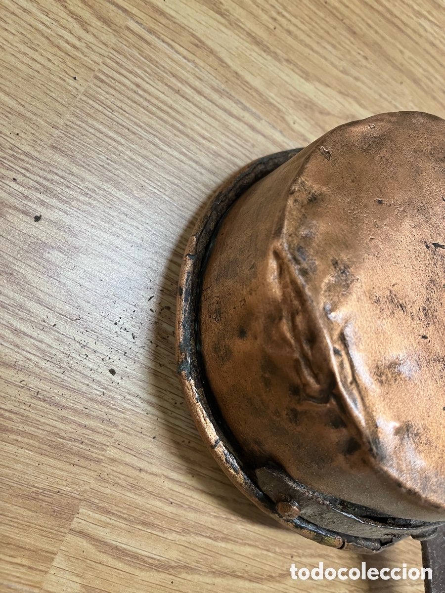 Antig&uuml;edades: Cazo antiguo de cobre con mango largo - Foto 9