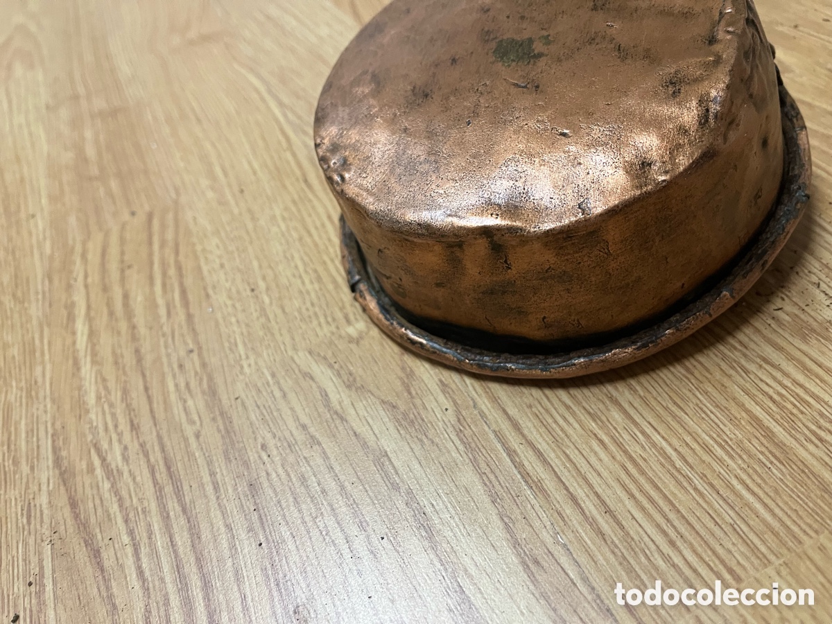 Antig&uuml;edades: Cazo antiguo de cobre con mango largo - Foto 10