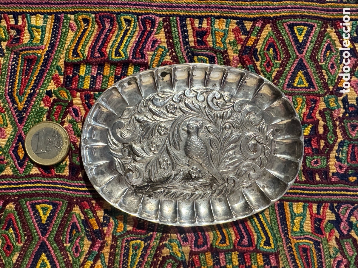 Antig&uuml;edades: Bandeja peque&ntilde;a plata repujada silver