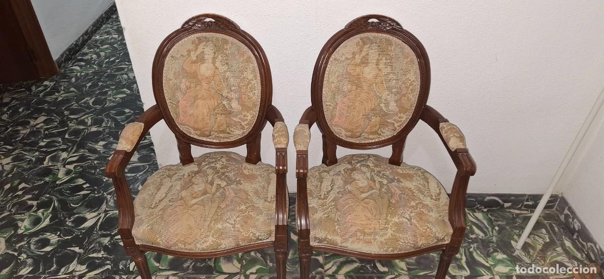 Antig&uuml;edades: Pareja de sillones cl&aacute;sicos de estilo isabelino