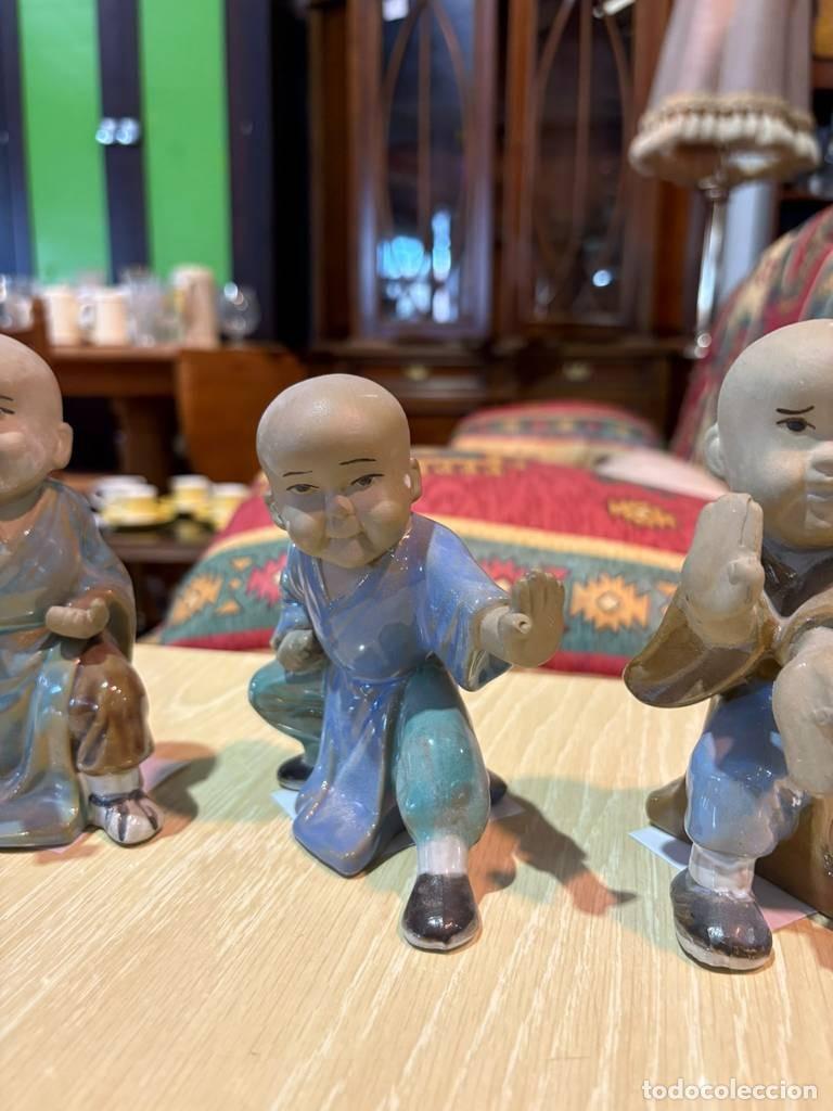 Antig&uuml;edades: FIGURAS MONJES ESTILO SHAOLIN - Foto 4