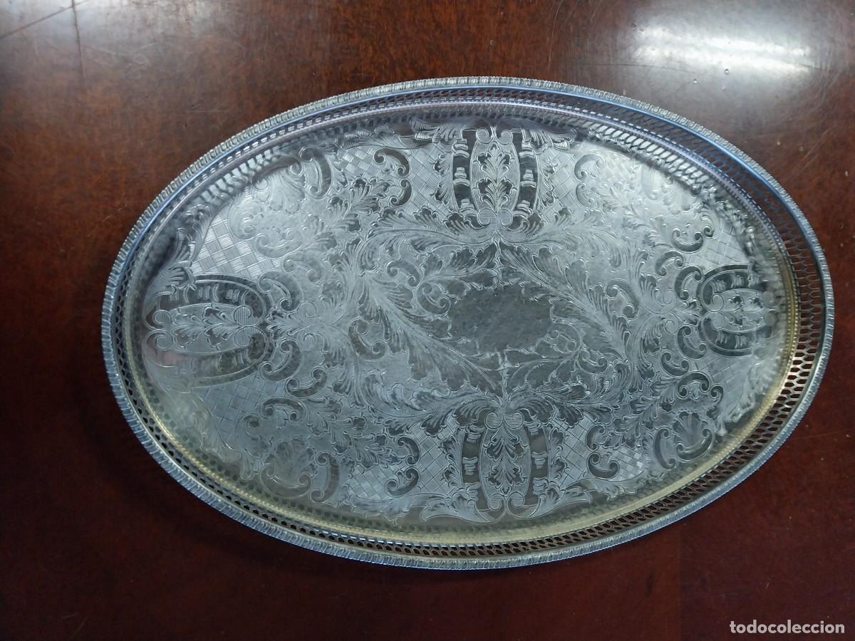 Antig&uuml;edades: BANDEJA OVALADA DE METAL PLATEADO - VINERS OF SHEEFIELD --