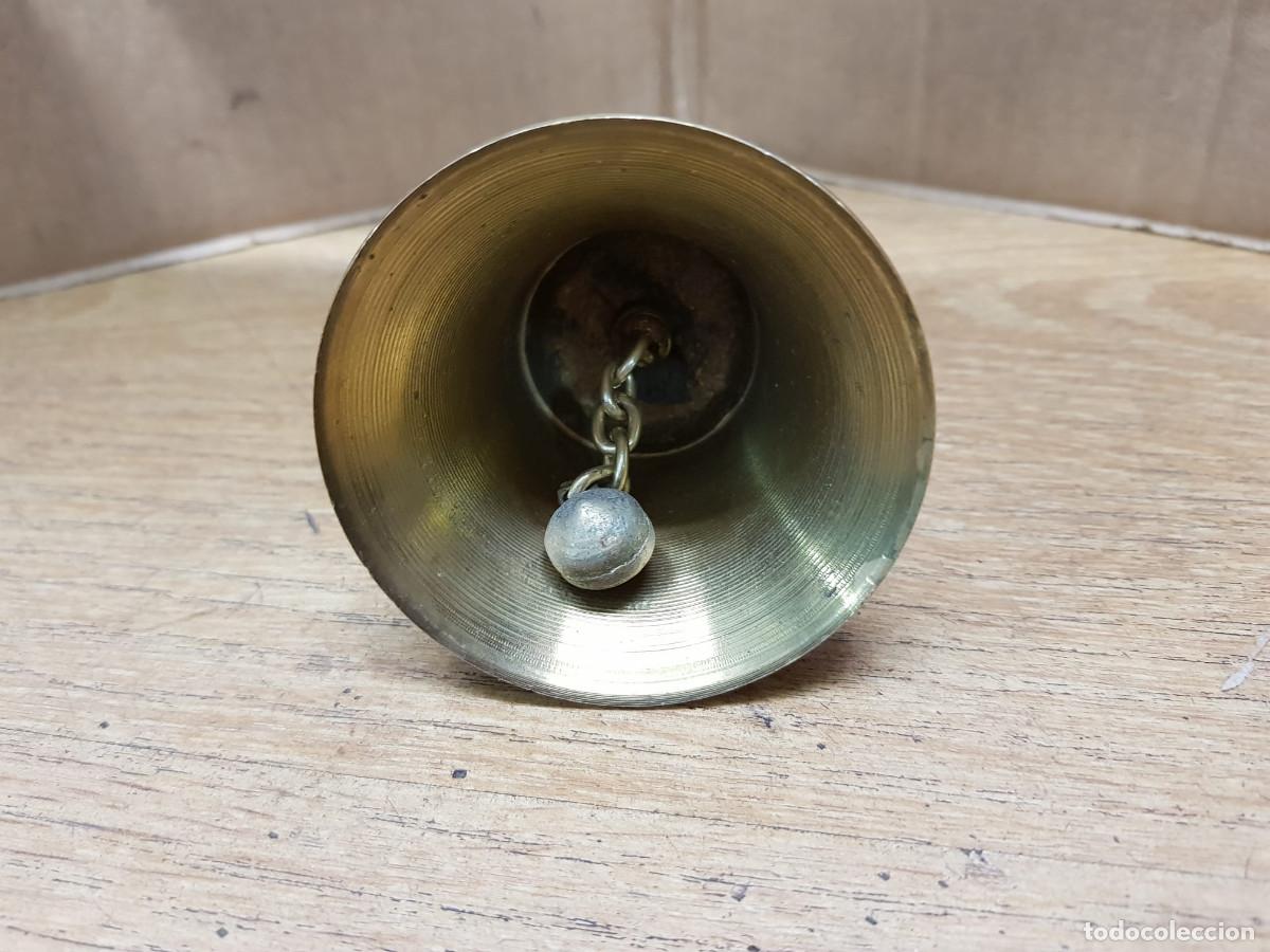 Antig&uuml;edades: CAMPANA DE BRONCE CON ASA - Foto 5