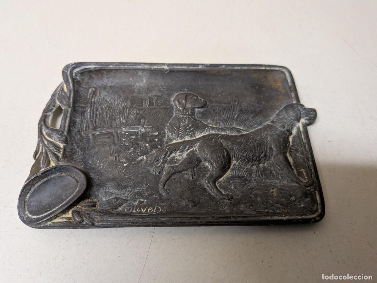 Antig&uuml;edades: ANTIGUO CENICERO MODERNISTA EN BRONCE FIRMADO