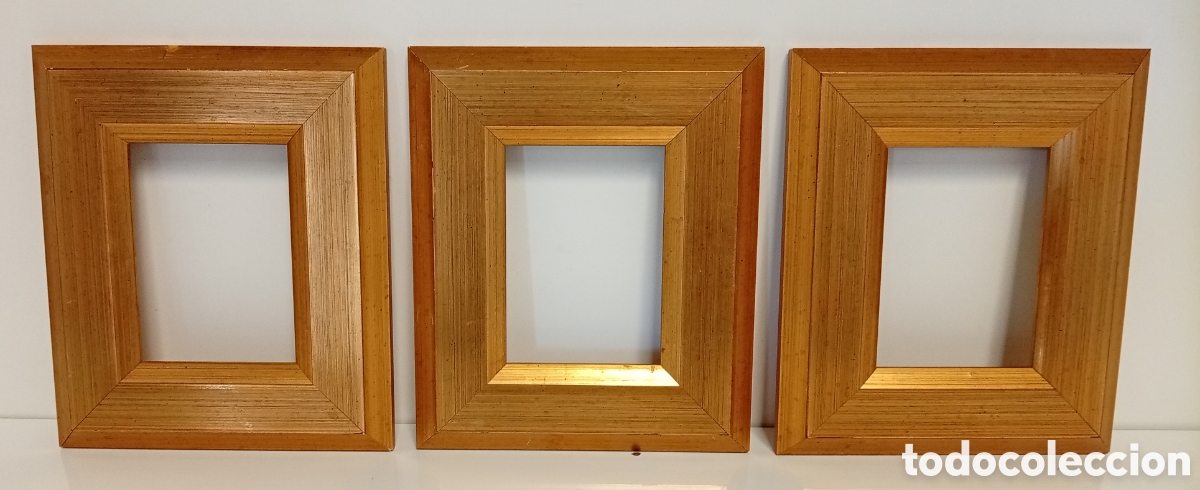 Antig&uuml;edades: .SET DE 3 MARCOS DE MADERA DORADOS