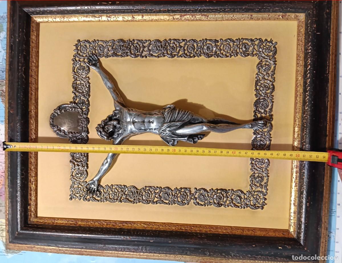 Antig&uuml;edades: Relieve de Cristo crucificado - Foto 3