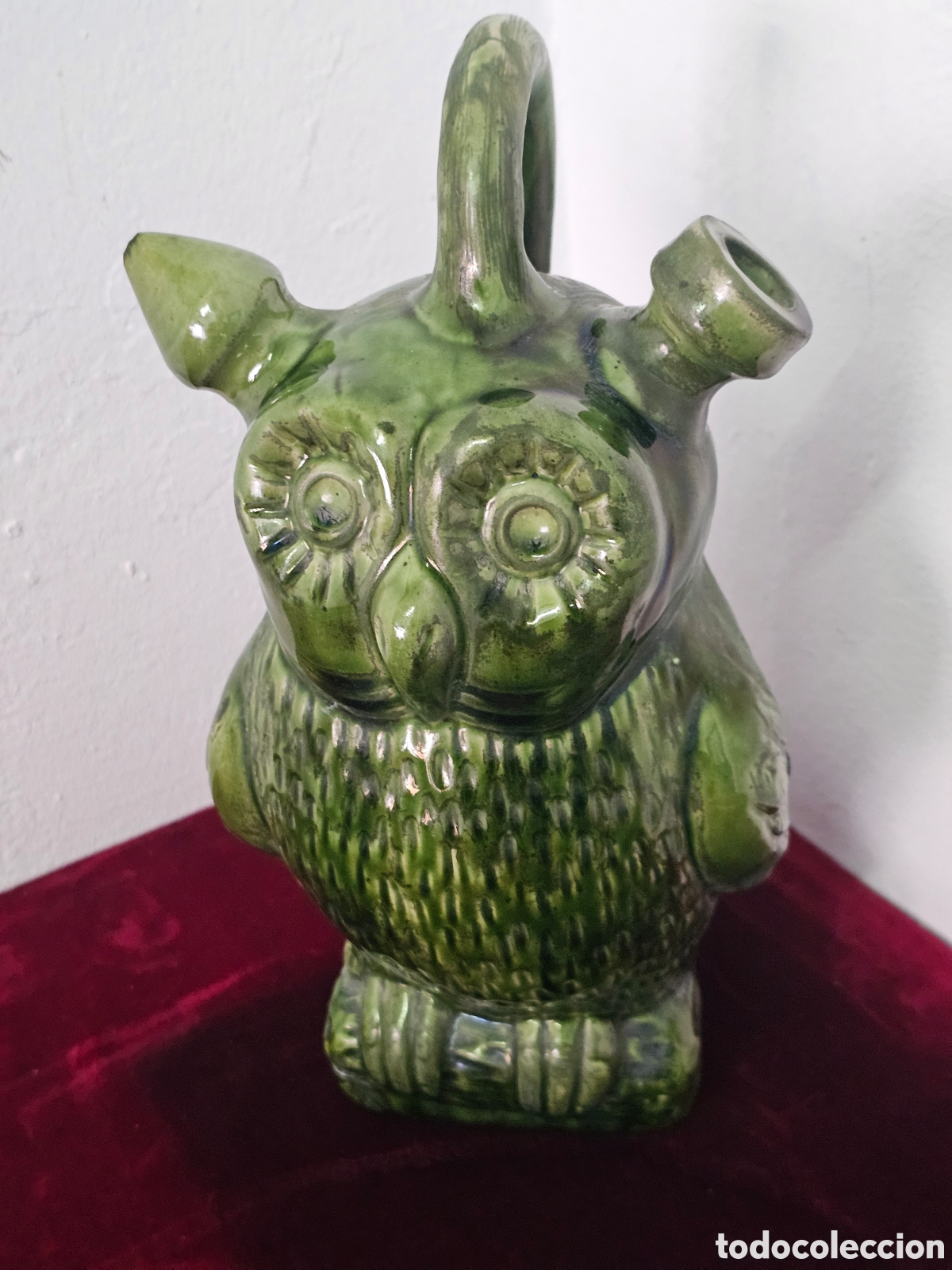 Antig&uuml;edades: ​Antiguo Botijo / C&aacute;ntaro de Cer&aacute;mica Esmaltada Verde con Forma de B&uacute;ho / Lechuza &ndash; Cer&aacute;mica Popular