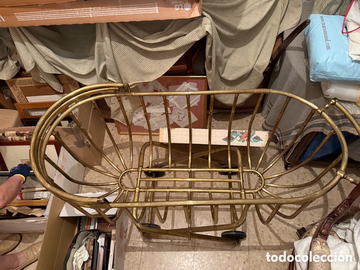 Antig&uuml;edades: Cuna dorada antigua muy buen estado
