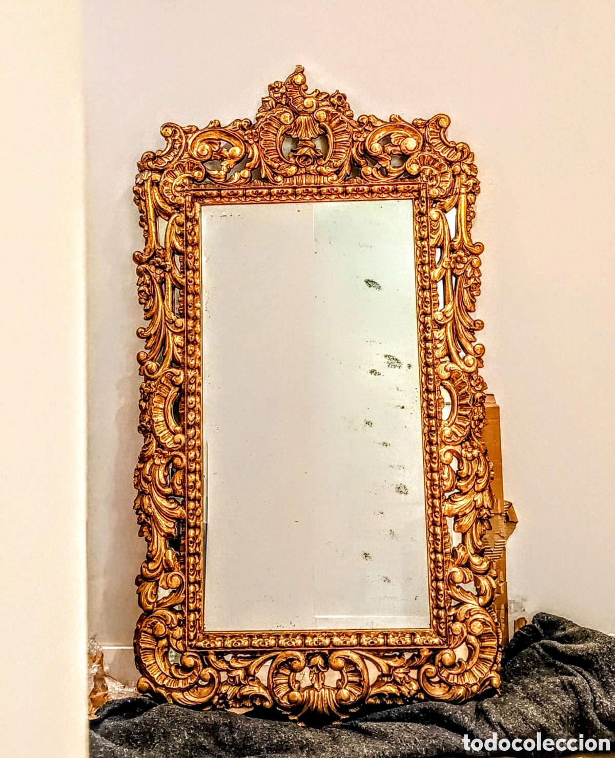 Antig&uuml;edades: Gran espejo madera maciza pan de oro