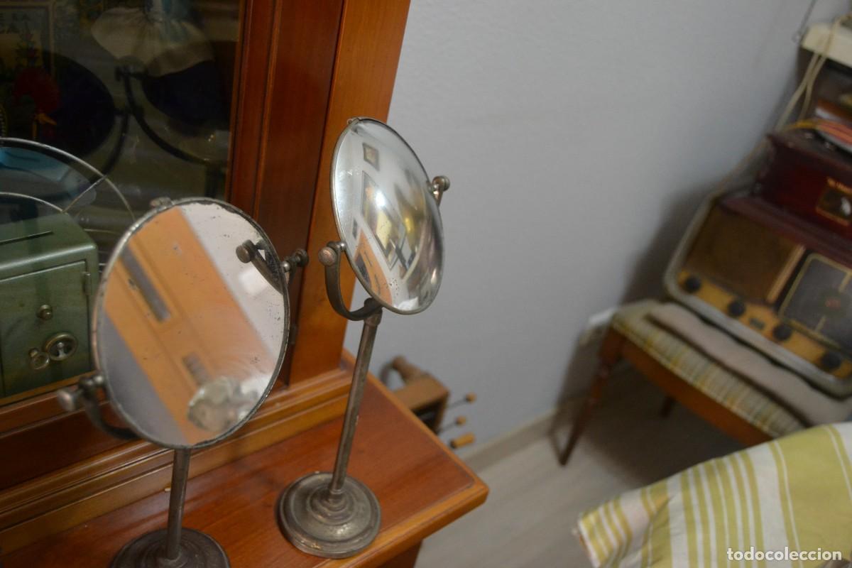 Antig&uuml;edades: dos espejos de tocador en bronce circa 1930 - Foto 4