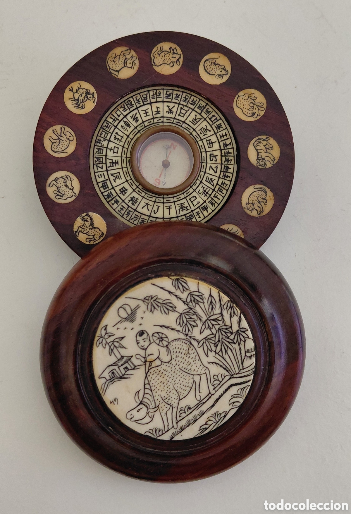 Antig&uuml;edades: Br&uacute;jula Feng Shui Luopan China en Madera e Incrustaciones (8 cm)
